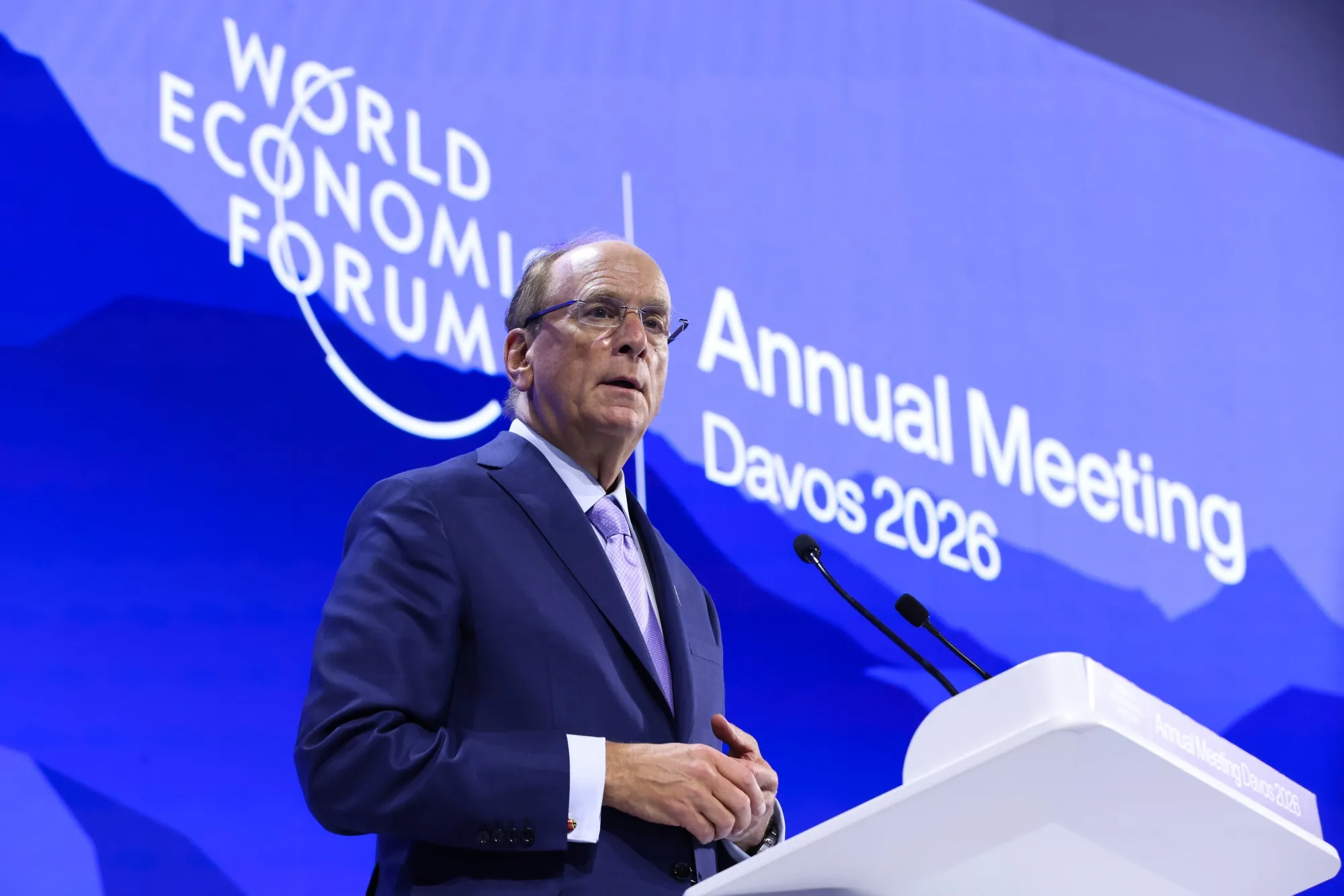 Larry Fink phát biểu tại WEF ở Davos - Nguồn: Bloomberg