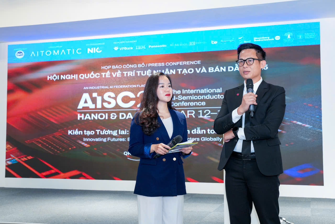 Ong Nguyen Hong Trung pho giam doc khoi CNTT VPBank